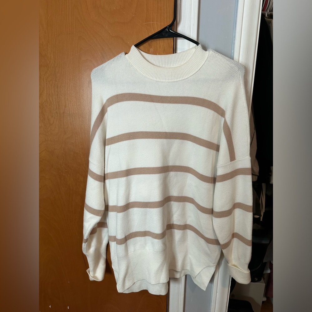 Abercrombie and fitch
Oversized